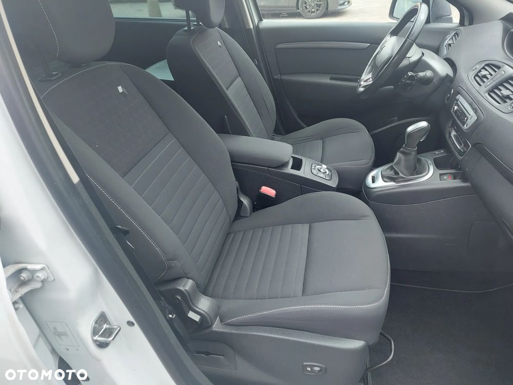 Renault Scenic 1.5 dCi Limited EDC - 23