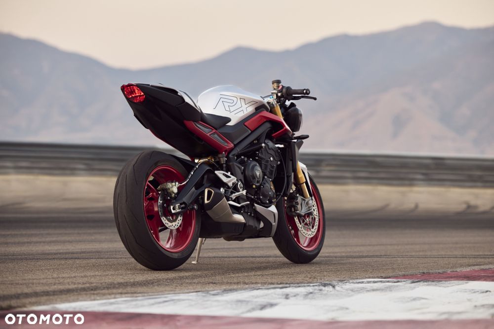 Triumph Street Triple - 13