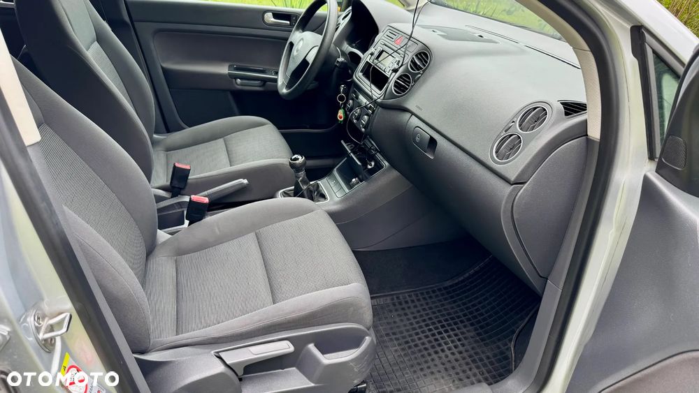 Volkswagen Golf Plus - 9