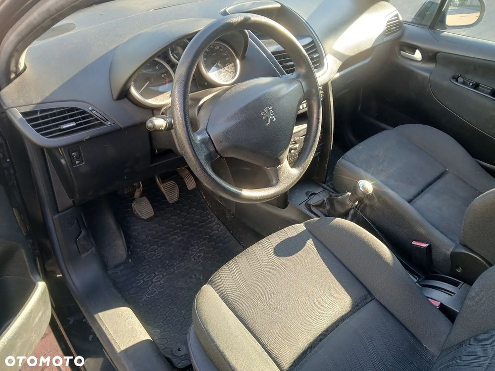 Peugeot 207 1.4 Trendy - 6