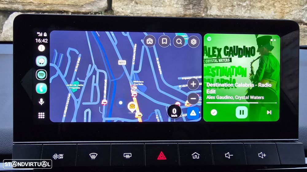 MG MG4 64 kWh Luxury - 23