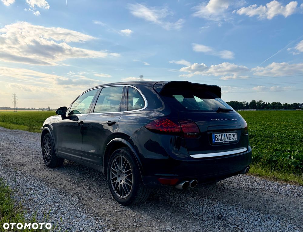 Porsche Cayenne S - 8