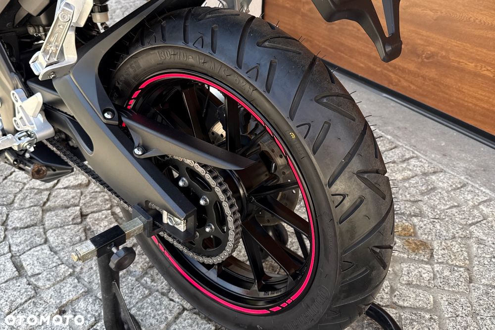 Yamaha MT - 22
