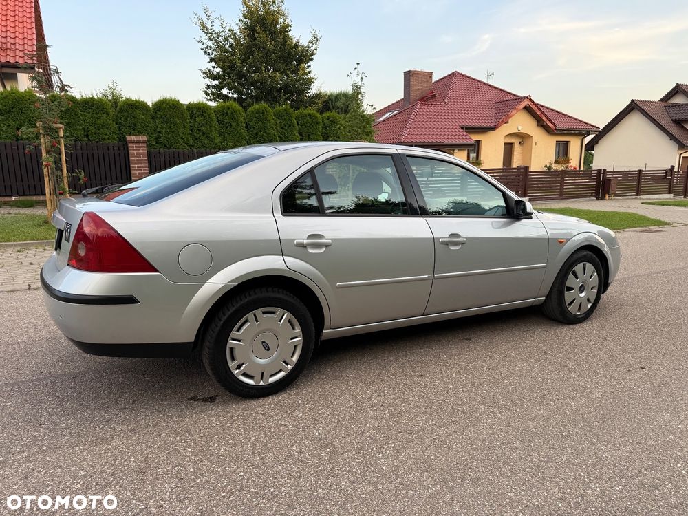 Ford Mondeo - 26