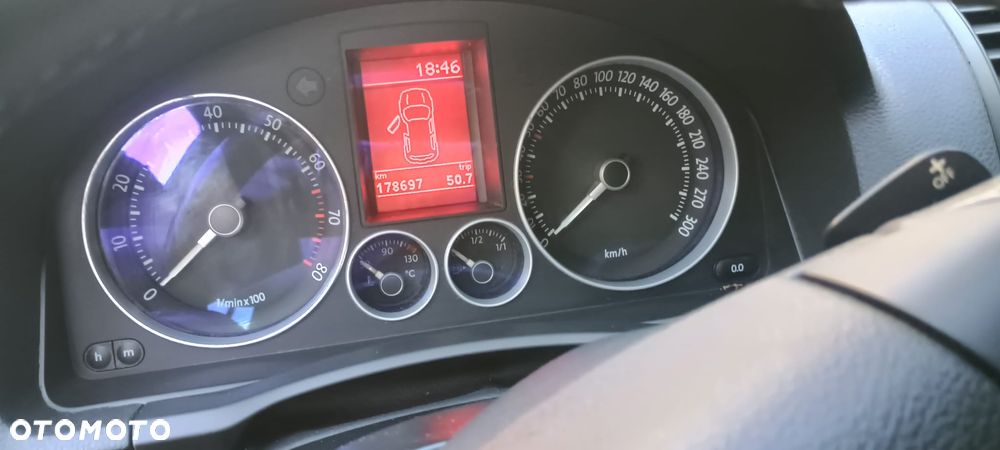 Volkswagen Golf R32 DSG - 14