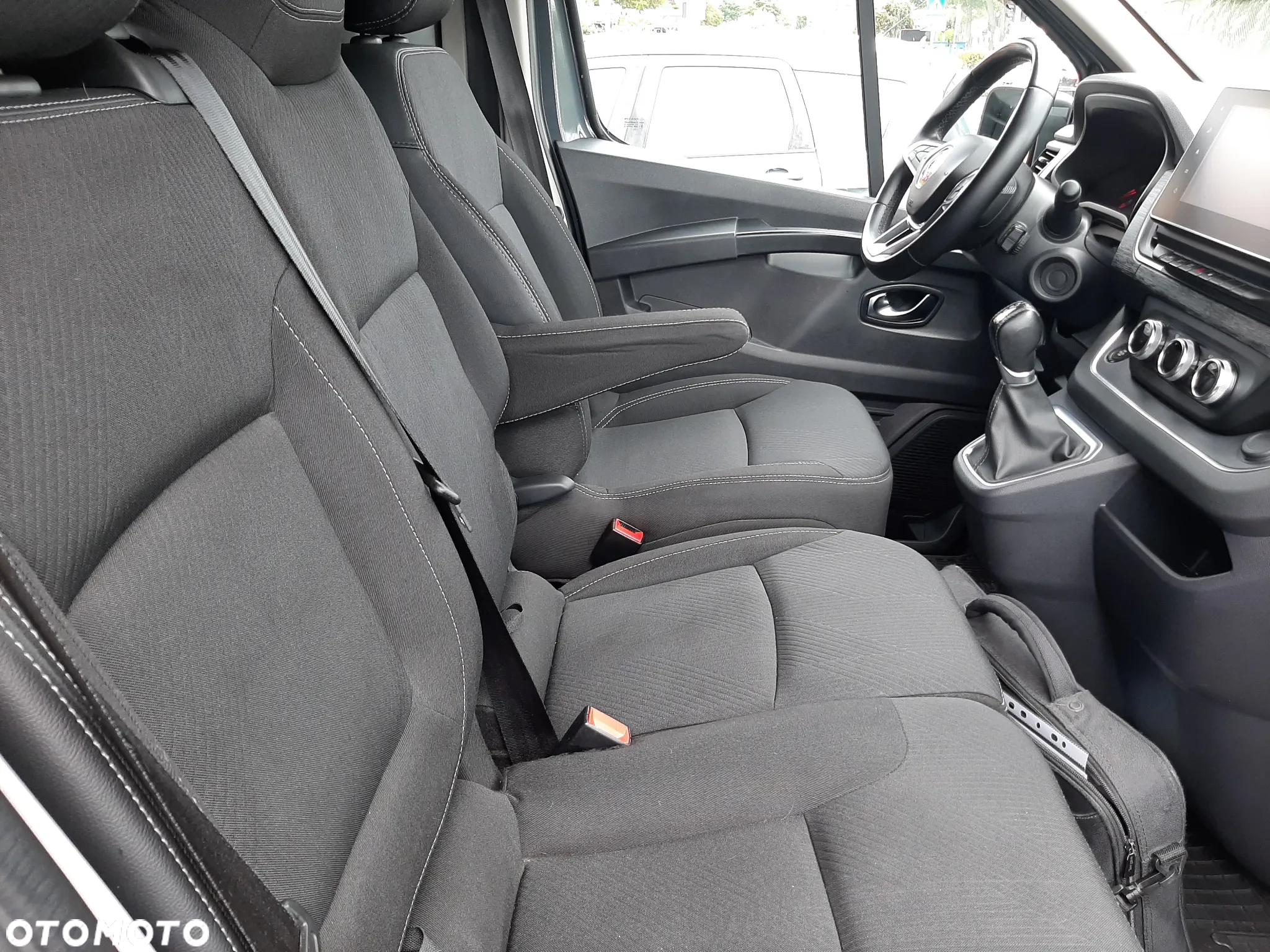 Renault Trafic - 32