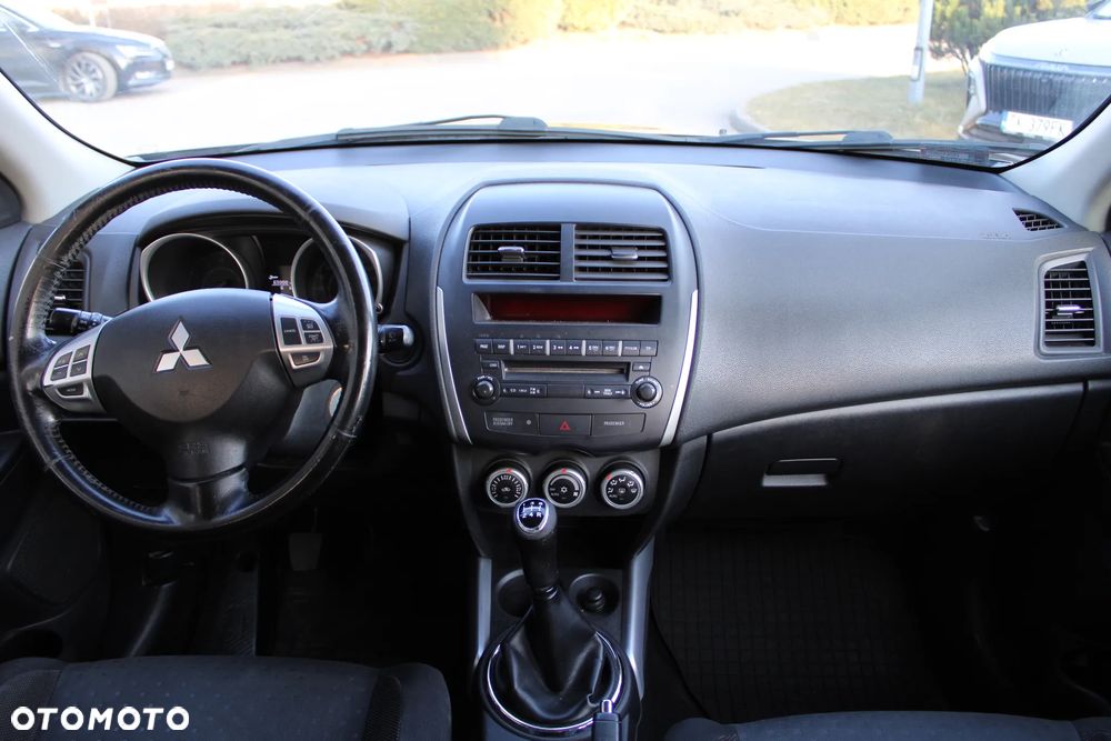 Mitsubishi ASX 1.6 Inform - 15