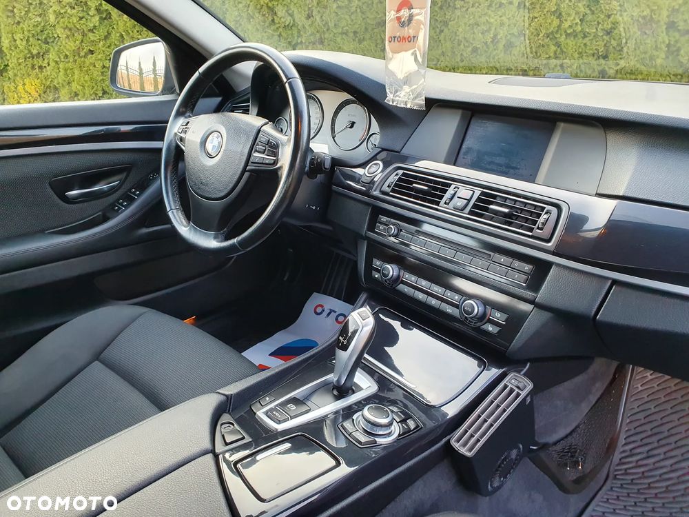 BMW Seria 5 520d Sport-Aut - 19