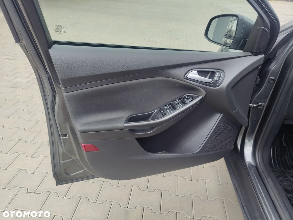 Ford Focus 1.5 EcoBoost Titanium ASS - 13