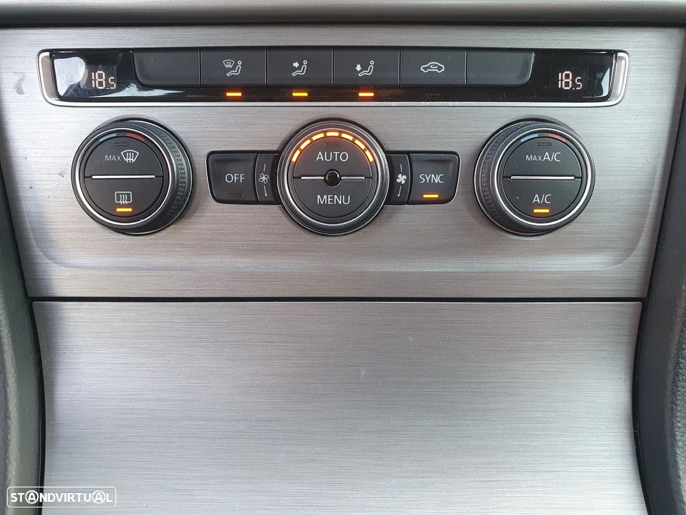 VW Golf 1.6 TDI Confortline - 29