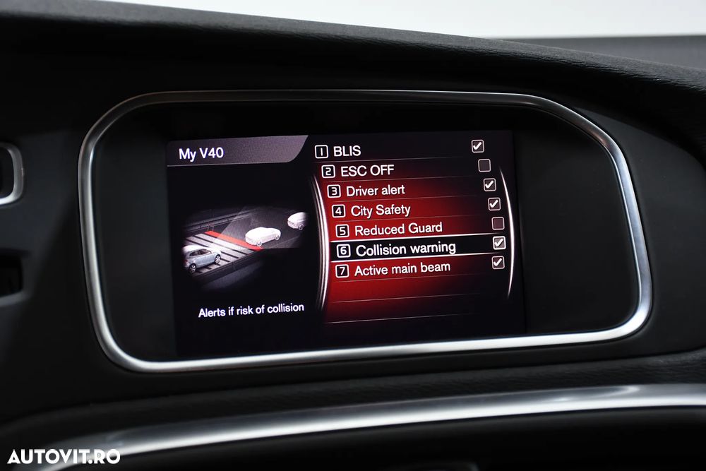 Volvo V40 - 23