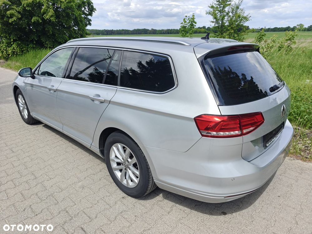 Volkswagen Passat - 5