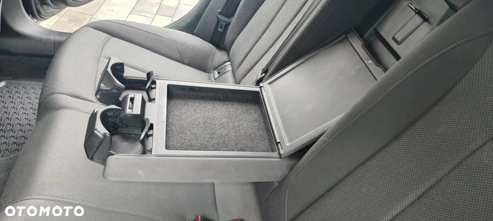 Audi A4 Avant 2.0 TDI - 31