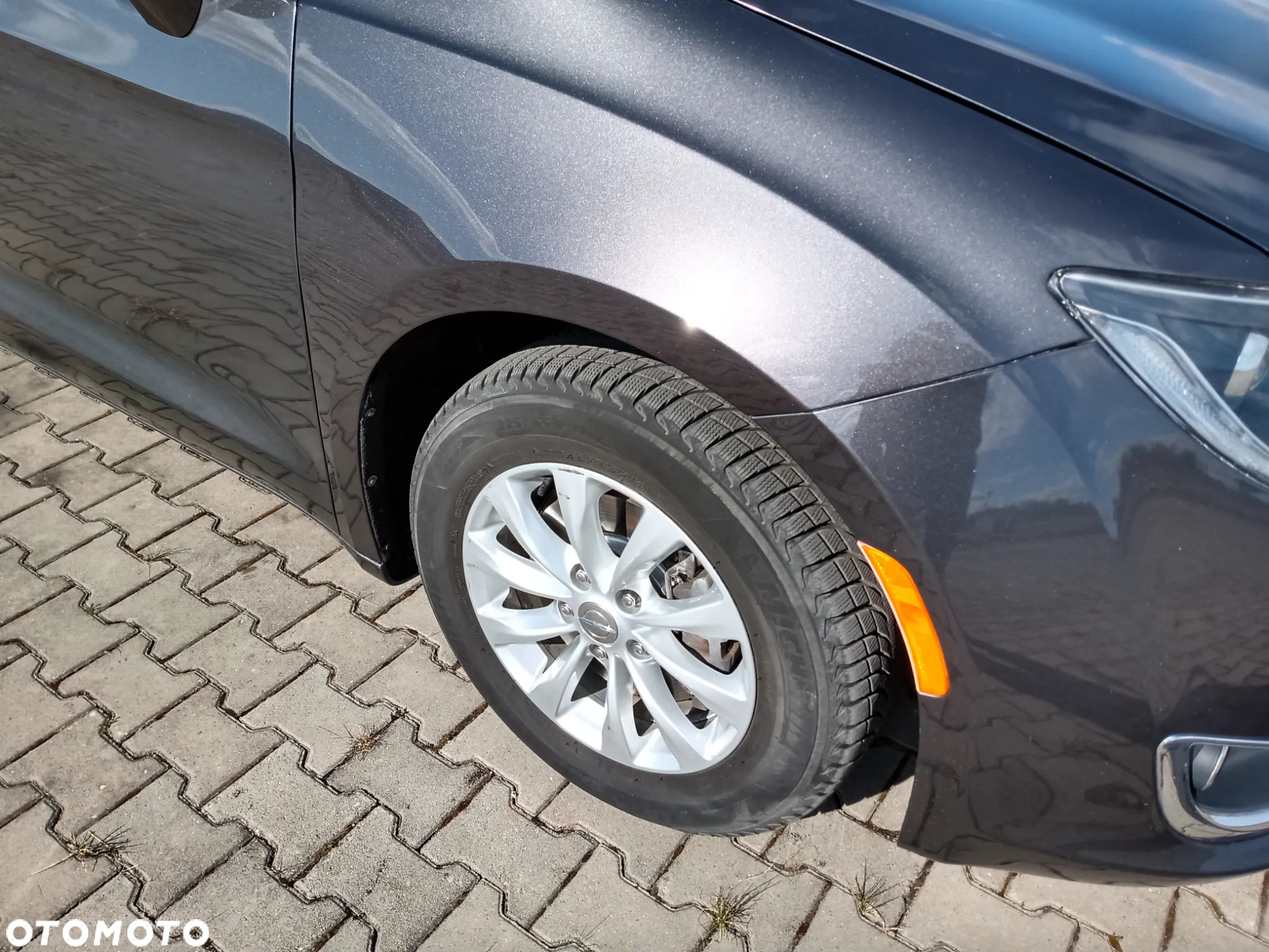 Chrysler Pacifica - 7