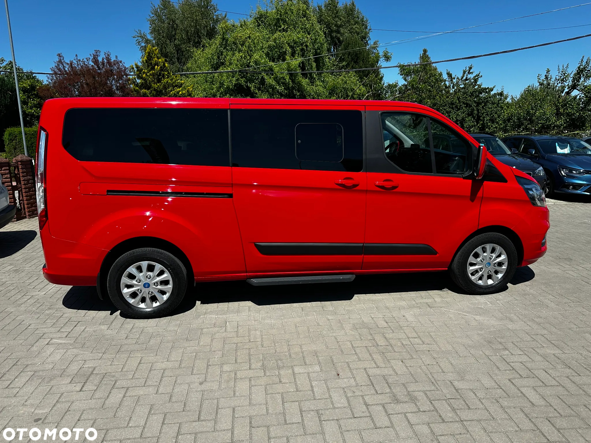 Ford Tourneo Custom - 33