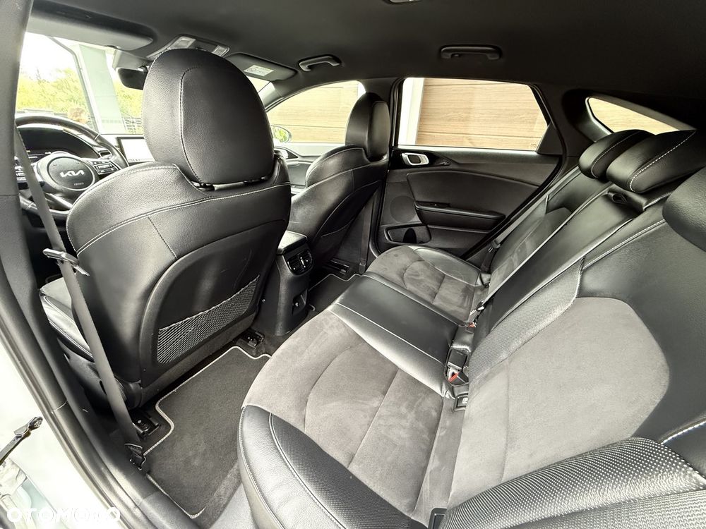 Kia ProCeed 1.5 T-GDI DCT7 OPF GT LINE - 18