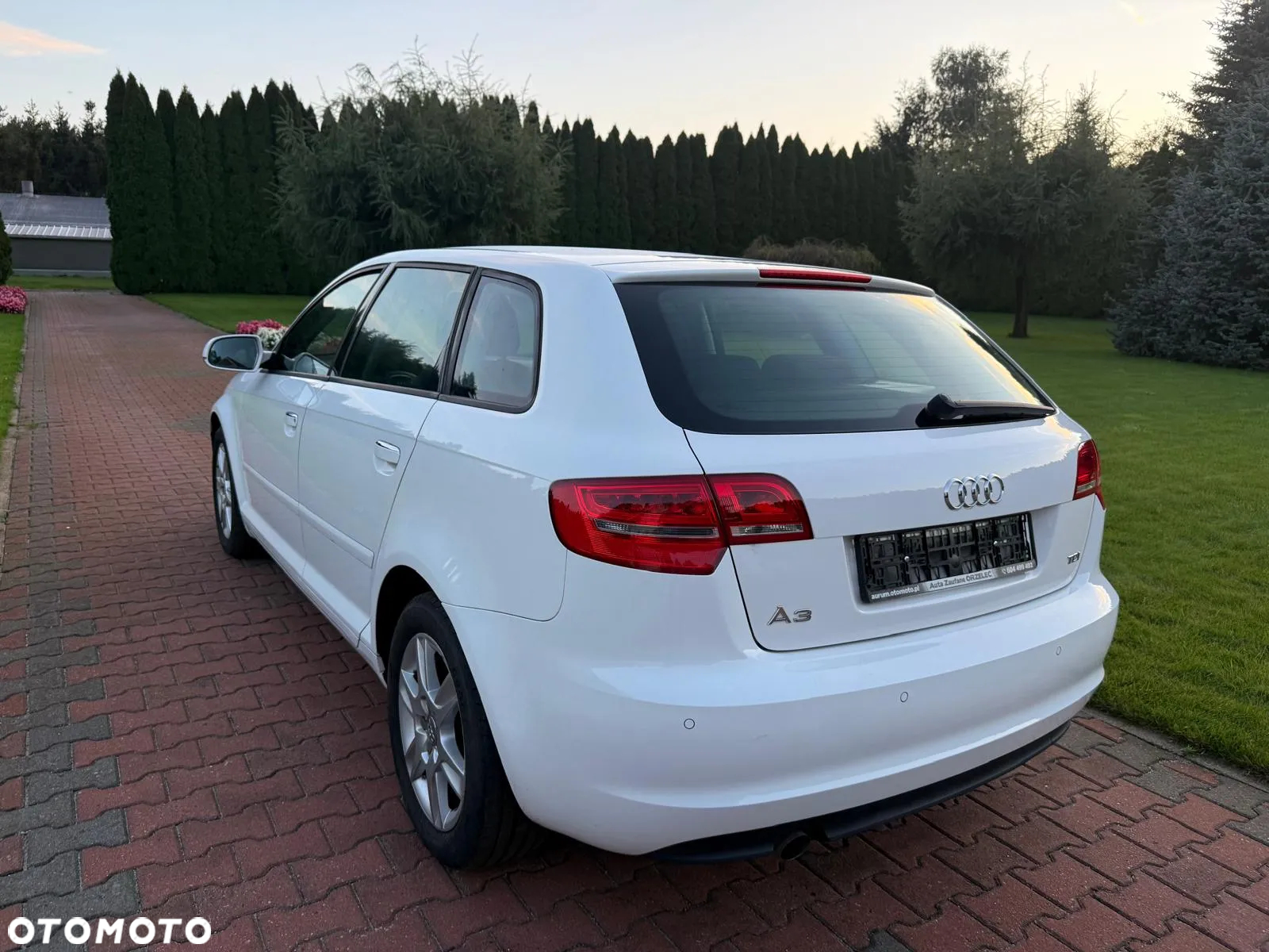 Audi A3 Sportback 1.6 TDI DPF Ambiente - 3