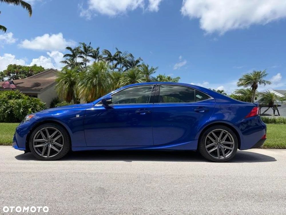 Lexus IS 200t / 300 F Sport - 6