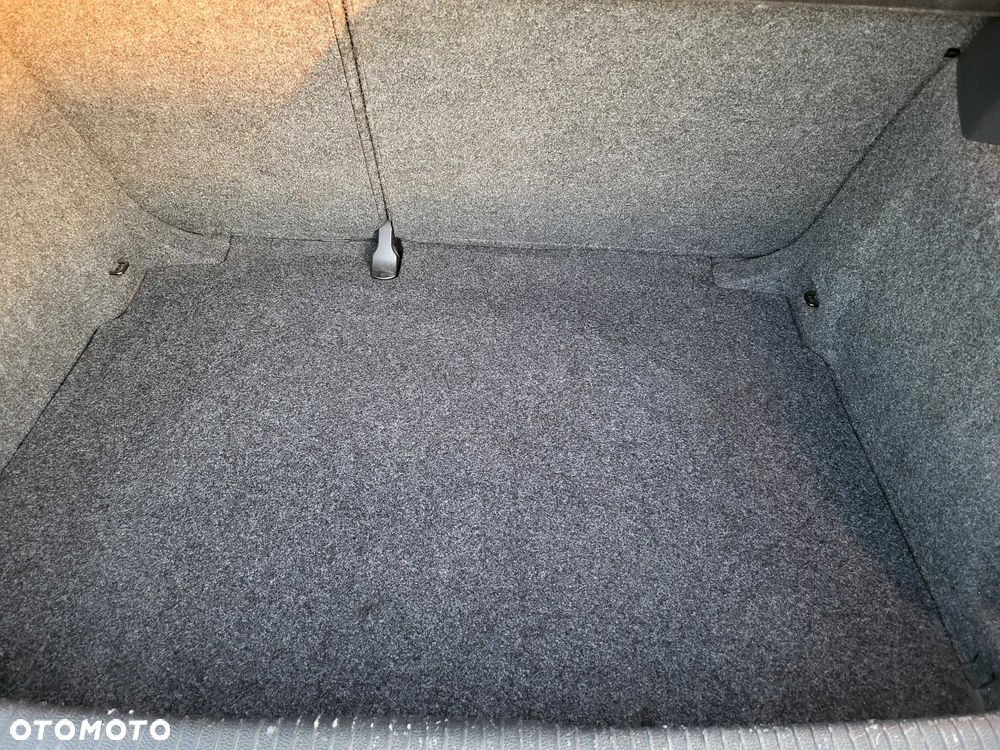 Volkswagen Golf - 19