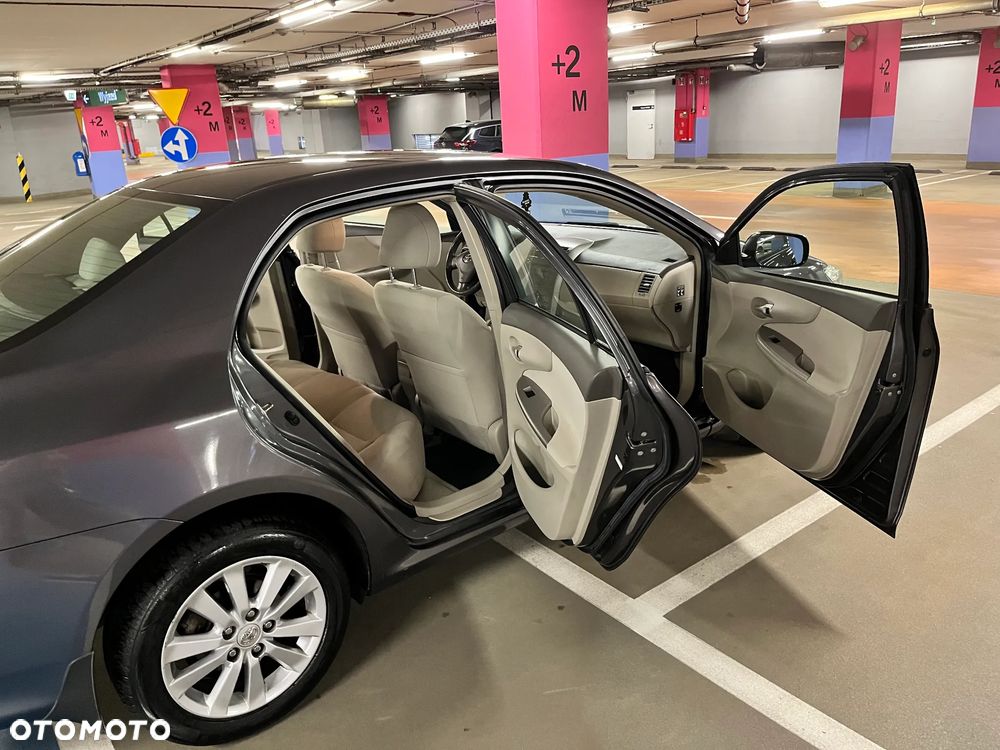 Toyota Corolla 1.6 VVT-i Luna - 7