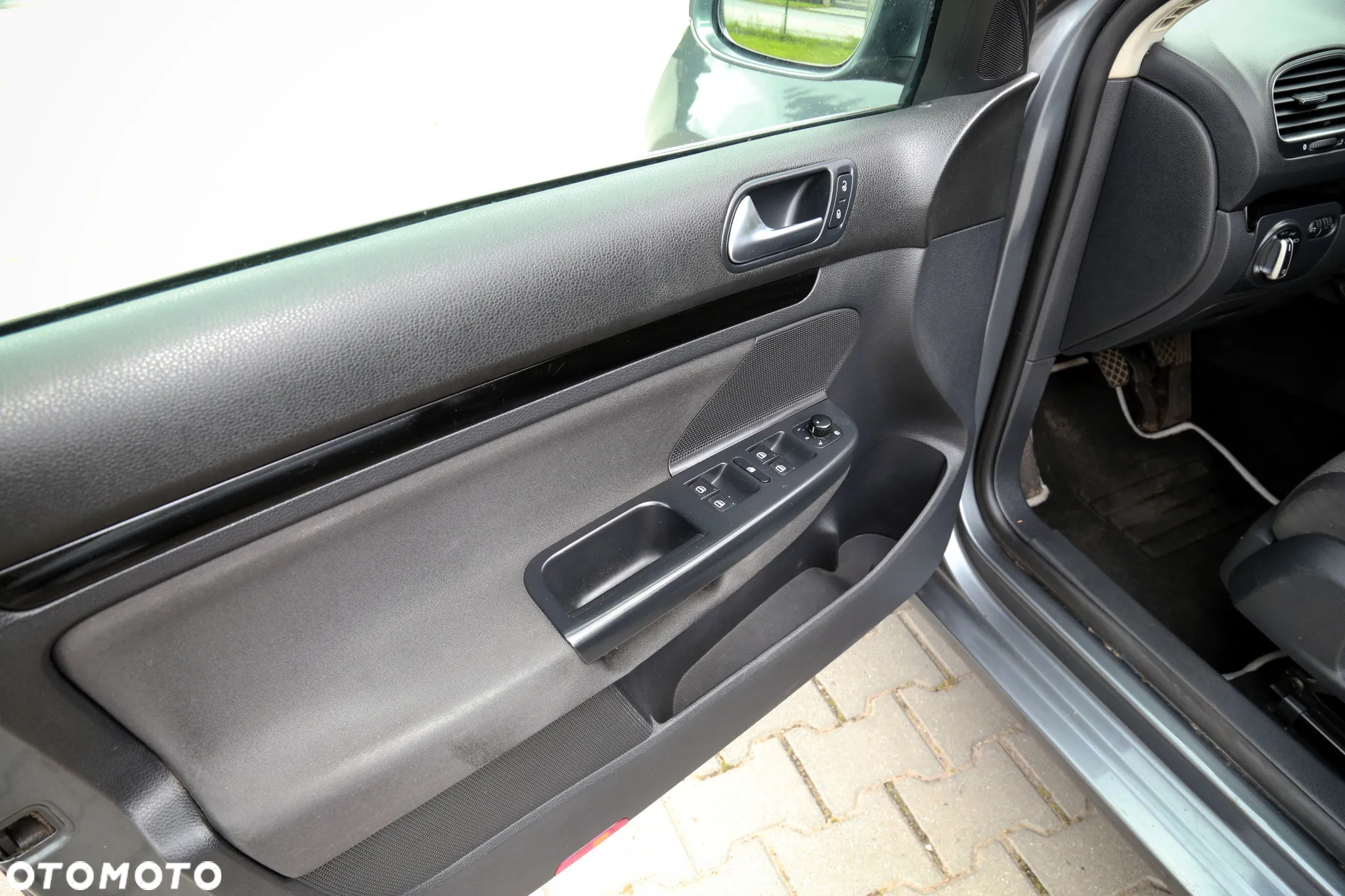 Volkswagen Golf 1.6 TDI DPF Comfortline - 22