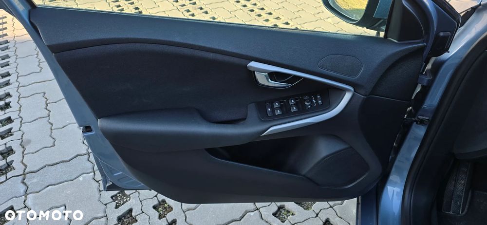 Volvo V40 D2 Geartronic Momentum - 20