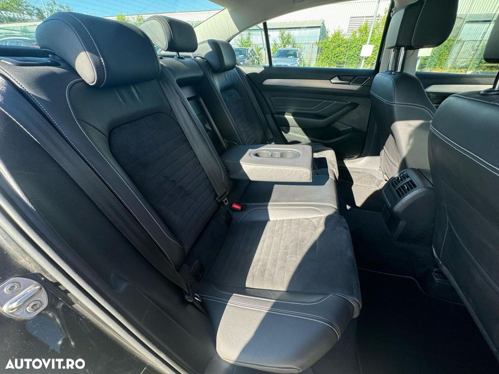 Volkswagen Passat 2.0 TDI DSG Highline - 19