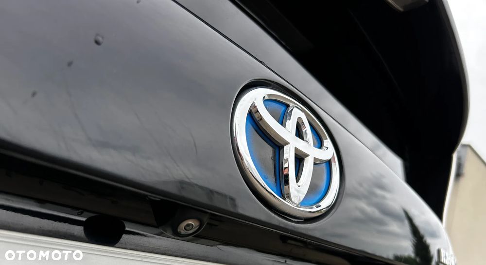 Toyota Prius Hybrid - 15