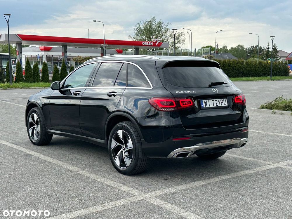 Mercedes-Benz GLC 300 de 4Matic 9G-TRONIC - 2