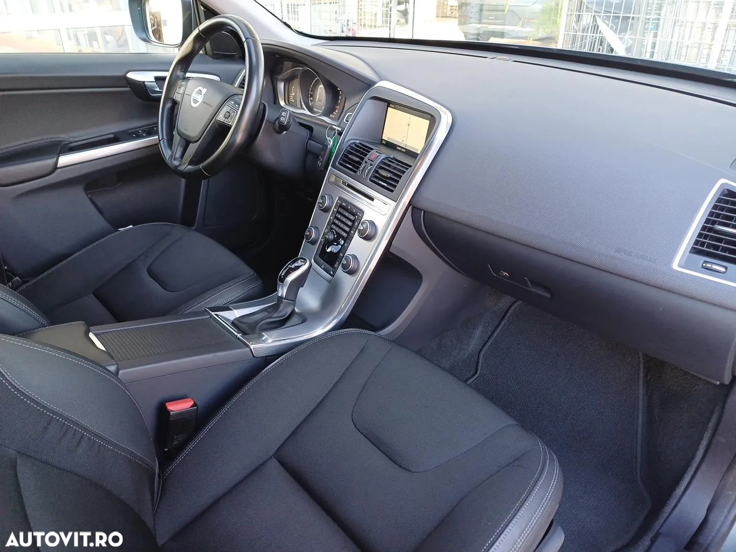 Volvo XC 60 D4 AWD Geartronic Kinetic - 19