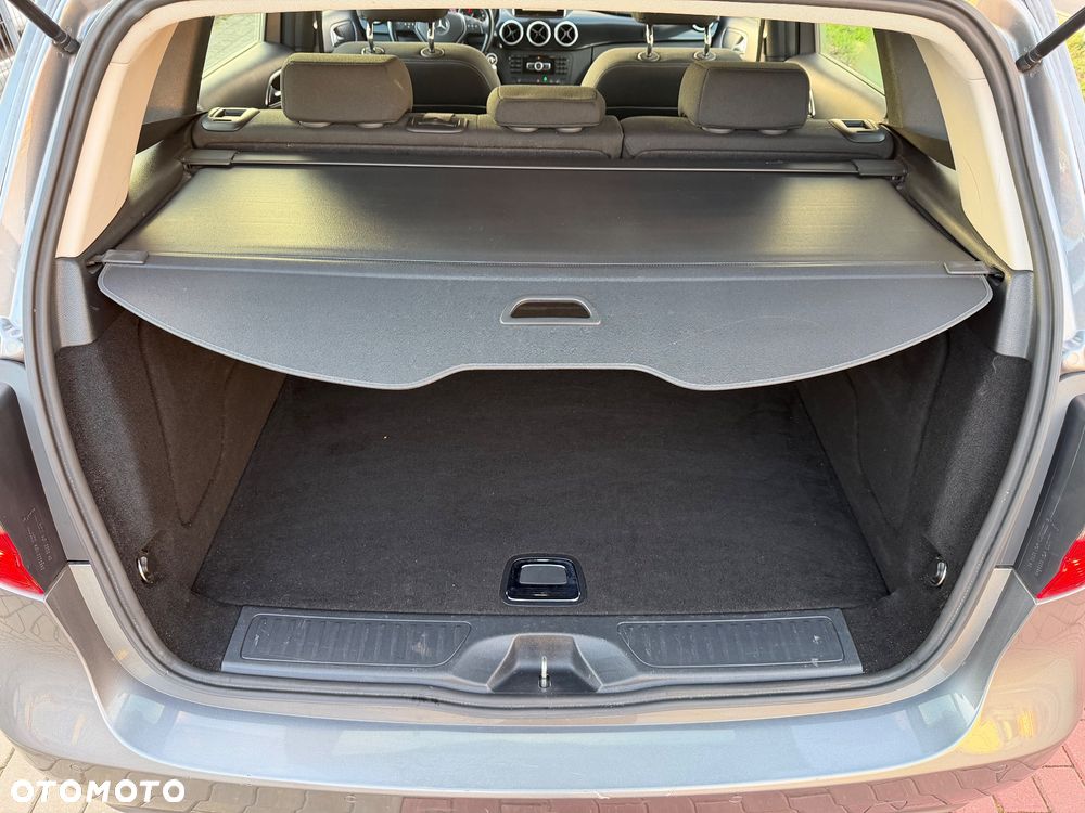 Mercedes-Benz Klasa B 180 BlueEFFICIENCY Edition - 18