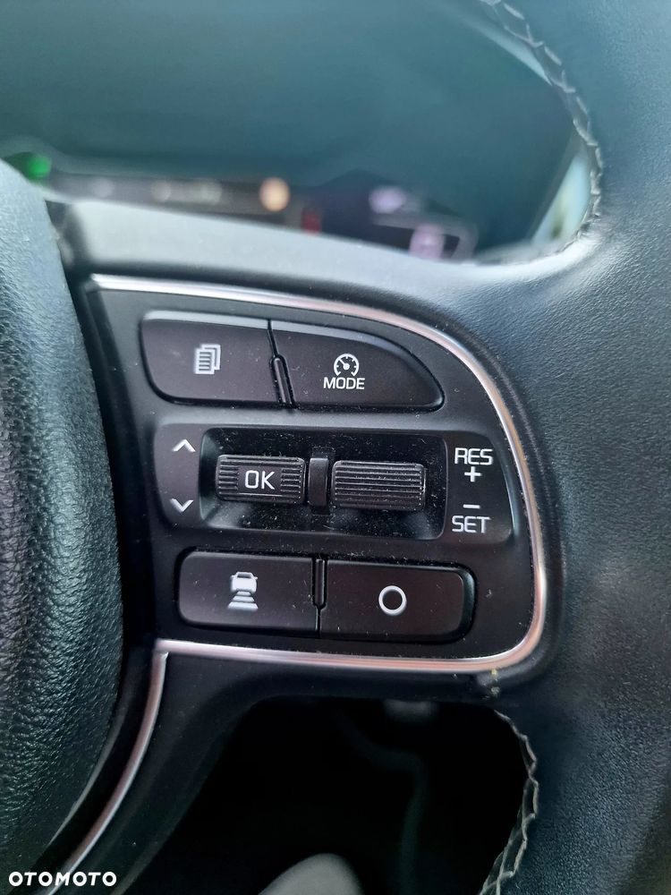 Kia Niro 1.6 GDI Hybrid Business Line - 30