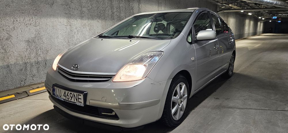 Toyota Prius 1.5 VVT-i Sol - 1
