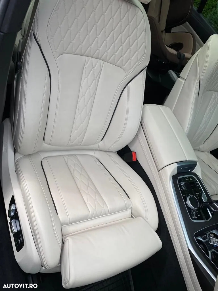 BMW X7 xDrive40d - 25