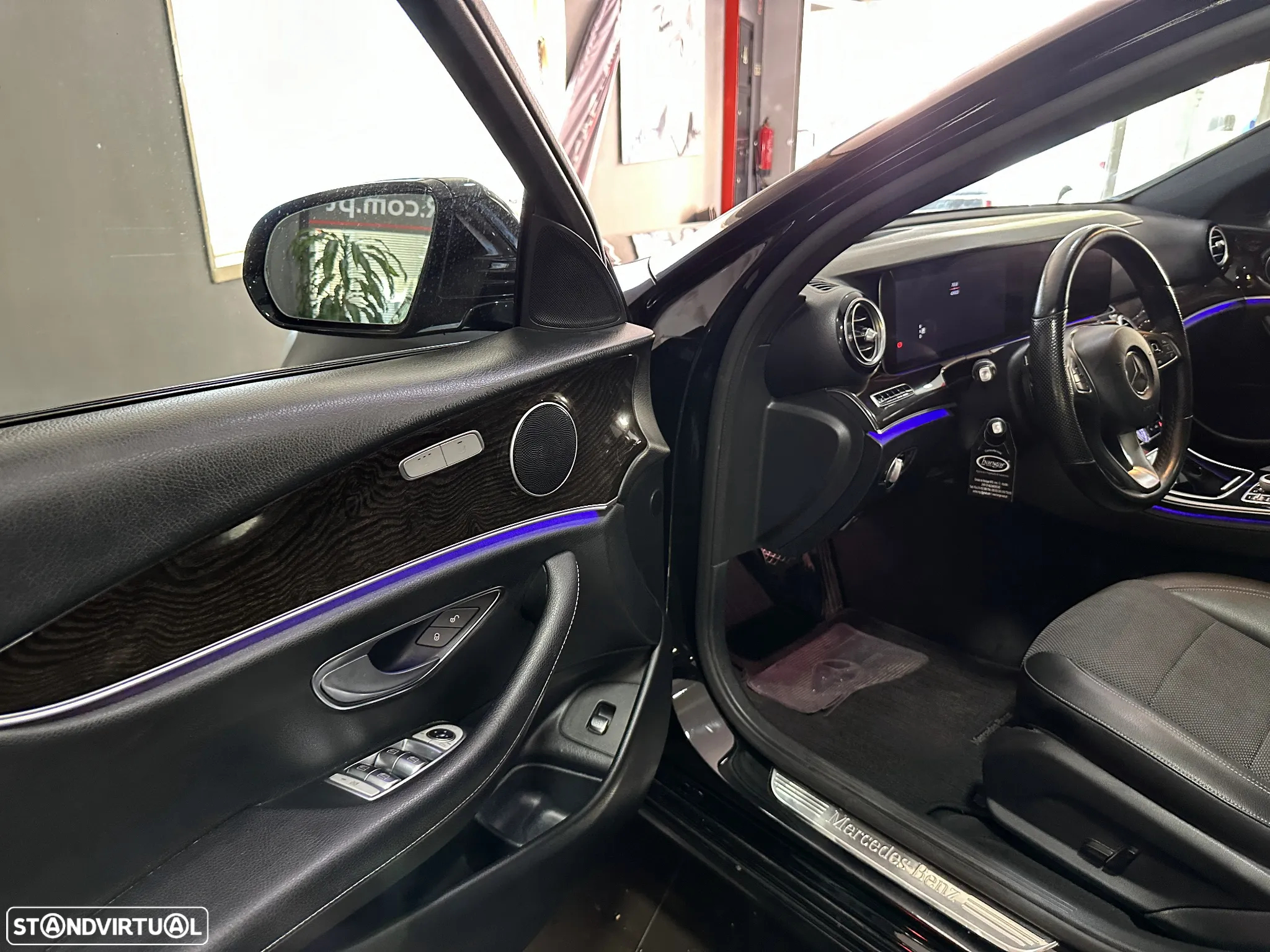 Mercedes-Benz E 220 d AMG Line - 20