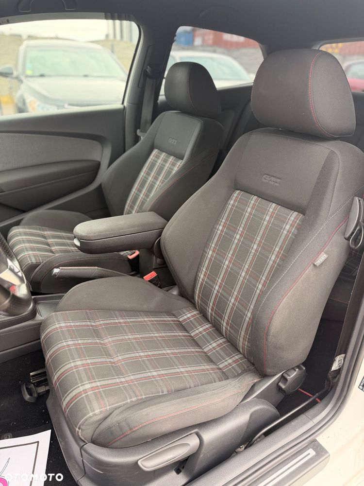 Volkswagen Polo 1.4 TSI GTI DSG - 27