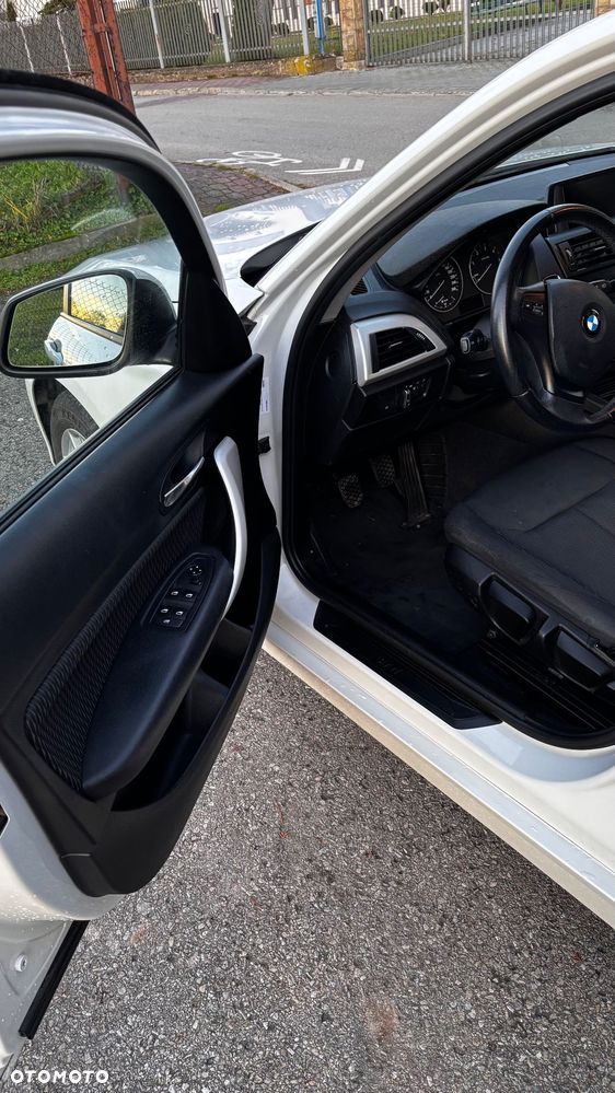 BMW Seria 1 116d - 17