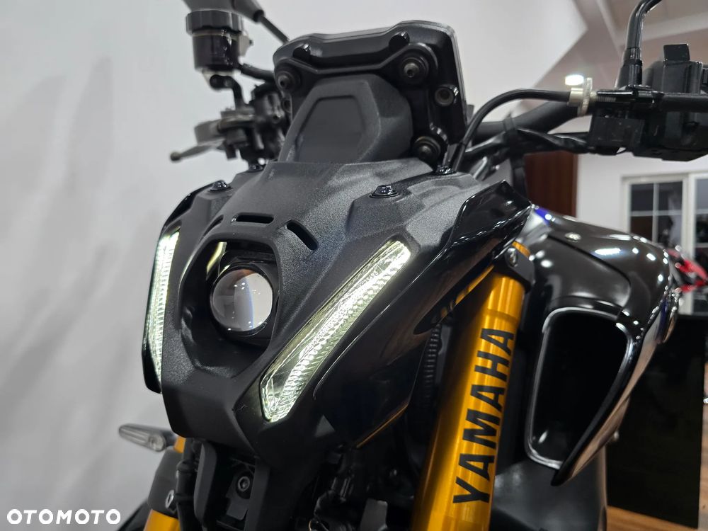 Yamaha MT - 16