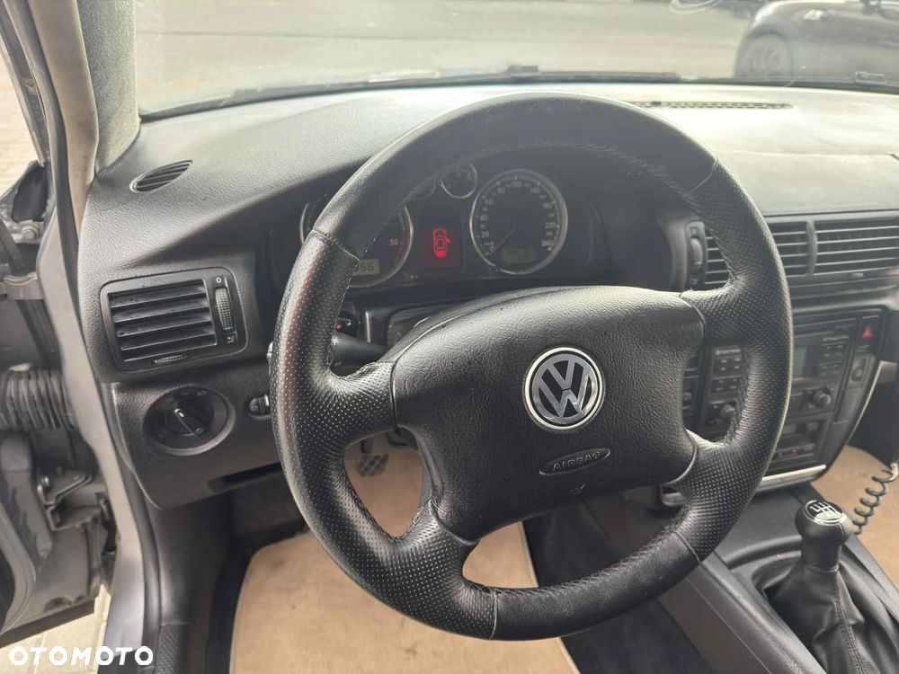 Volkswagen Passat 1.9 TDI Basis - 17
