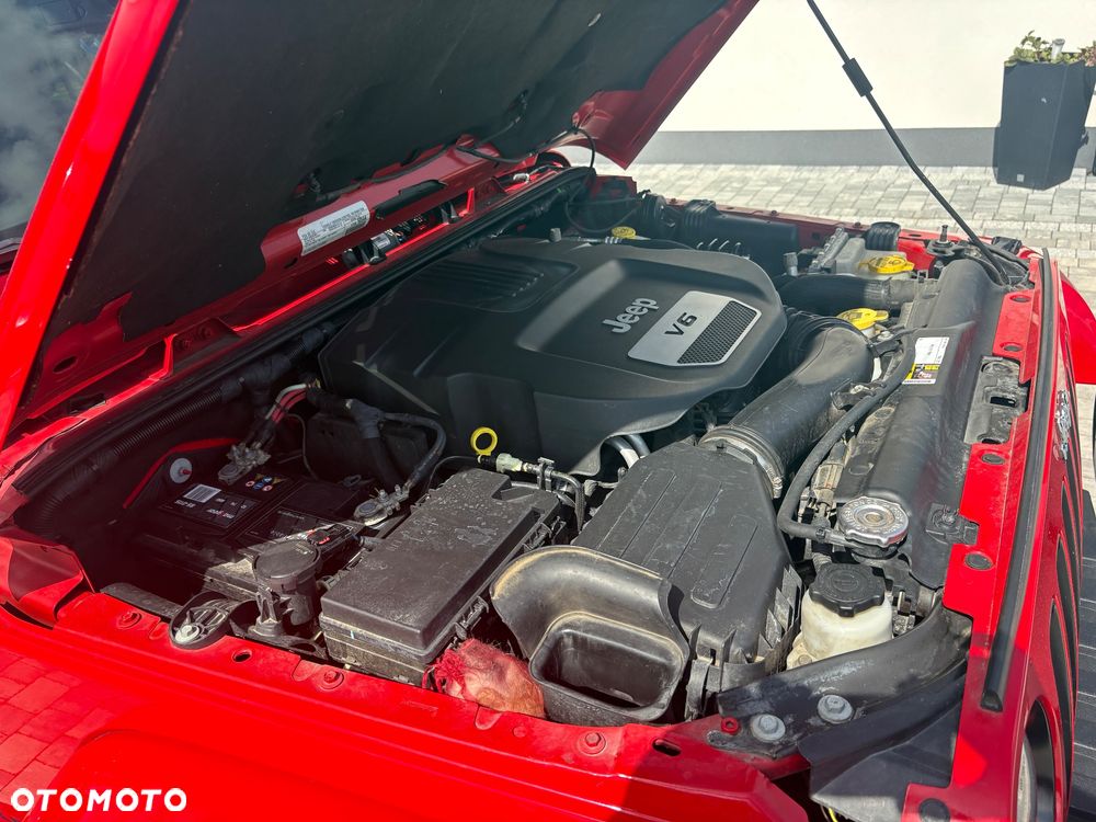 Jeep Wrangler 3.6 Unlim Sahara - 35
