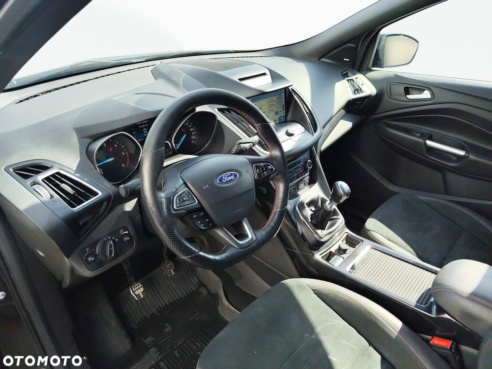 Ford Kuga - 39