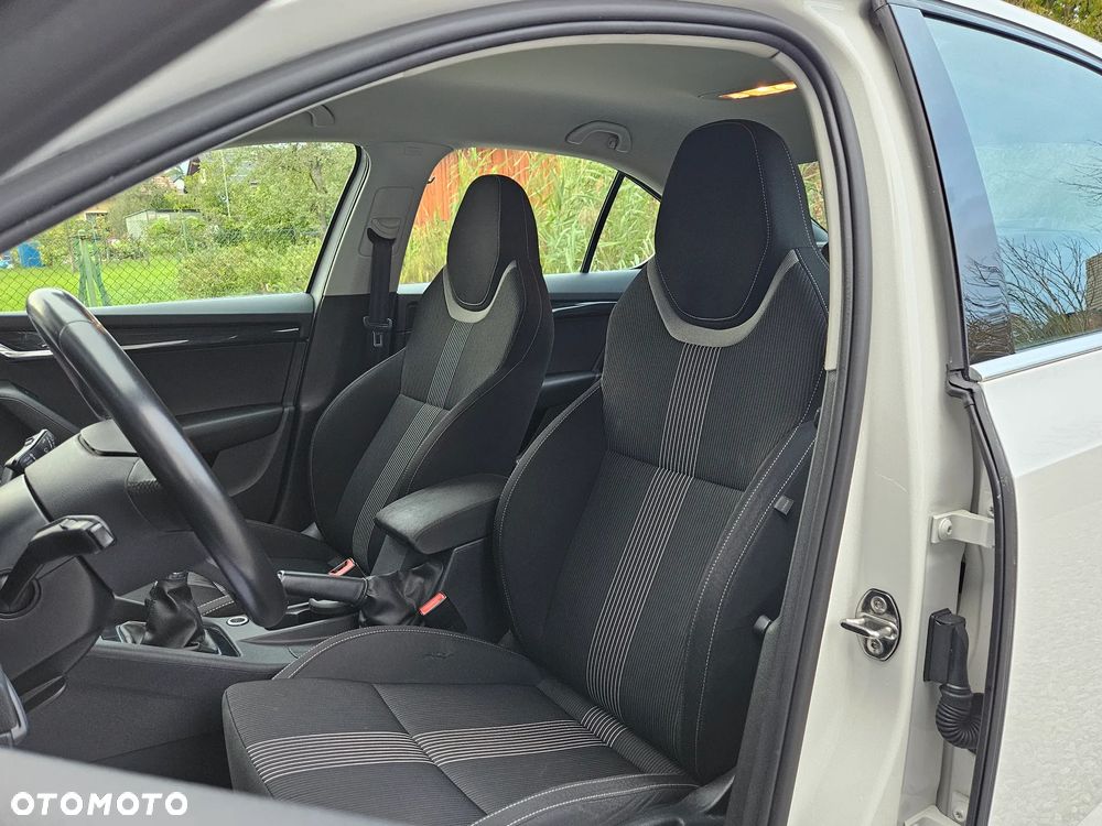 Skoda Octavia 1.6 TDI SCR Style - 11