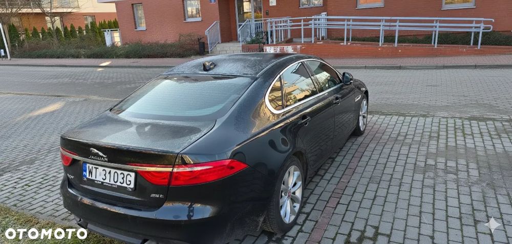 Jaguar XF 2.0 T Prestige - 5