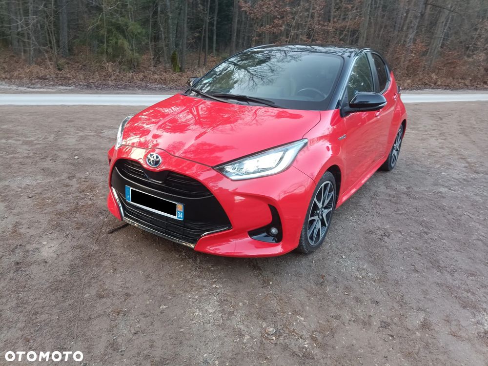 Toyota Yaris Hybrid 100 Premium - 8