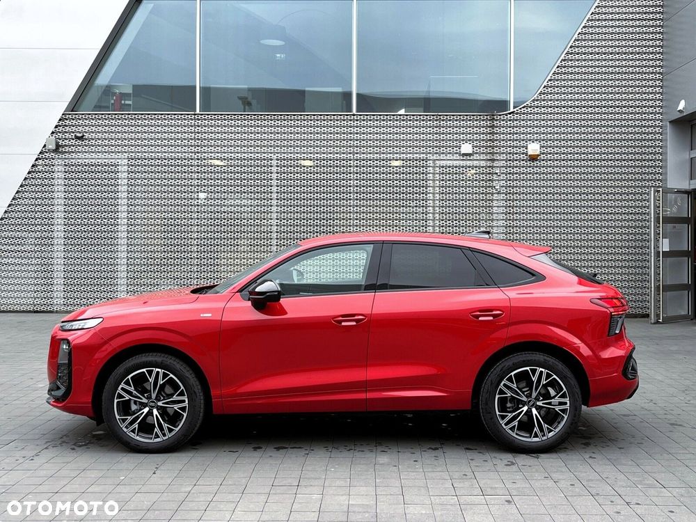 Audi Q3 Sportback - 9