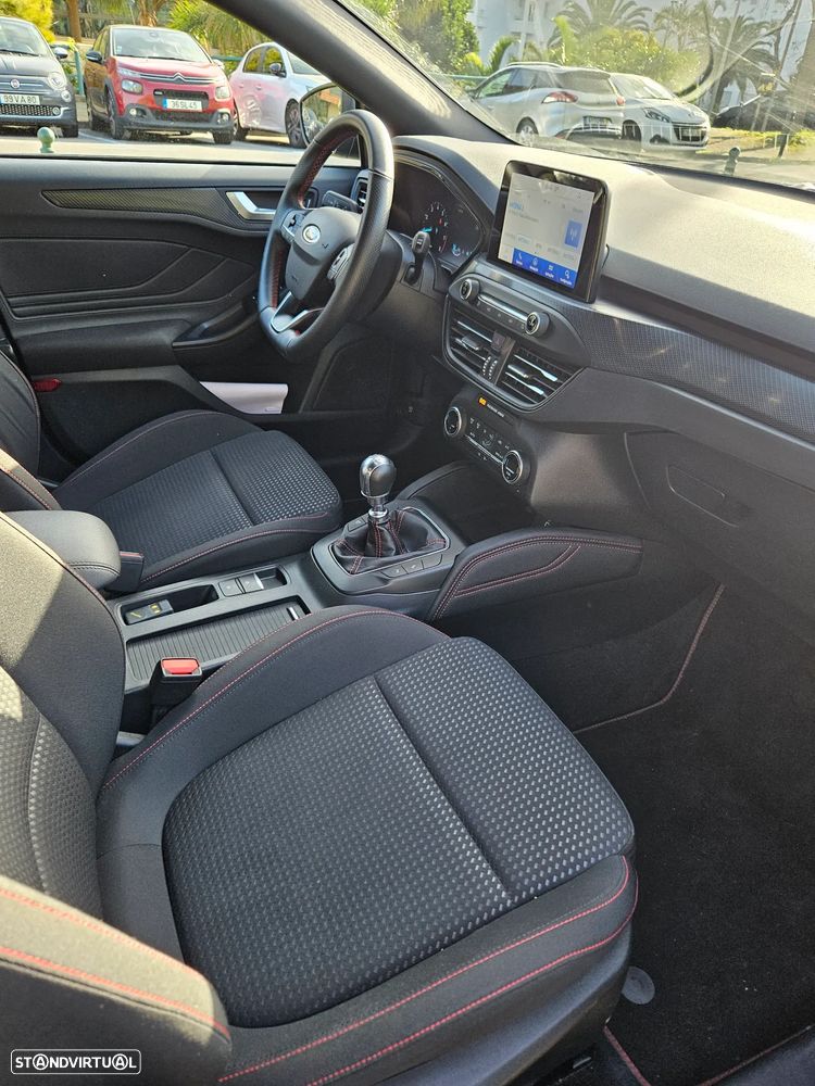 Ford Focus 1.0 EcoBoost ST-Line - 14