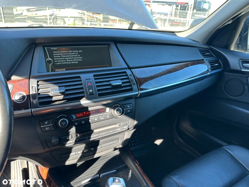 BMW X5 - 12