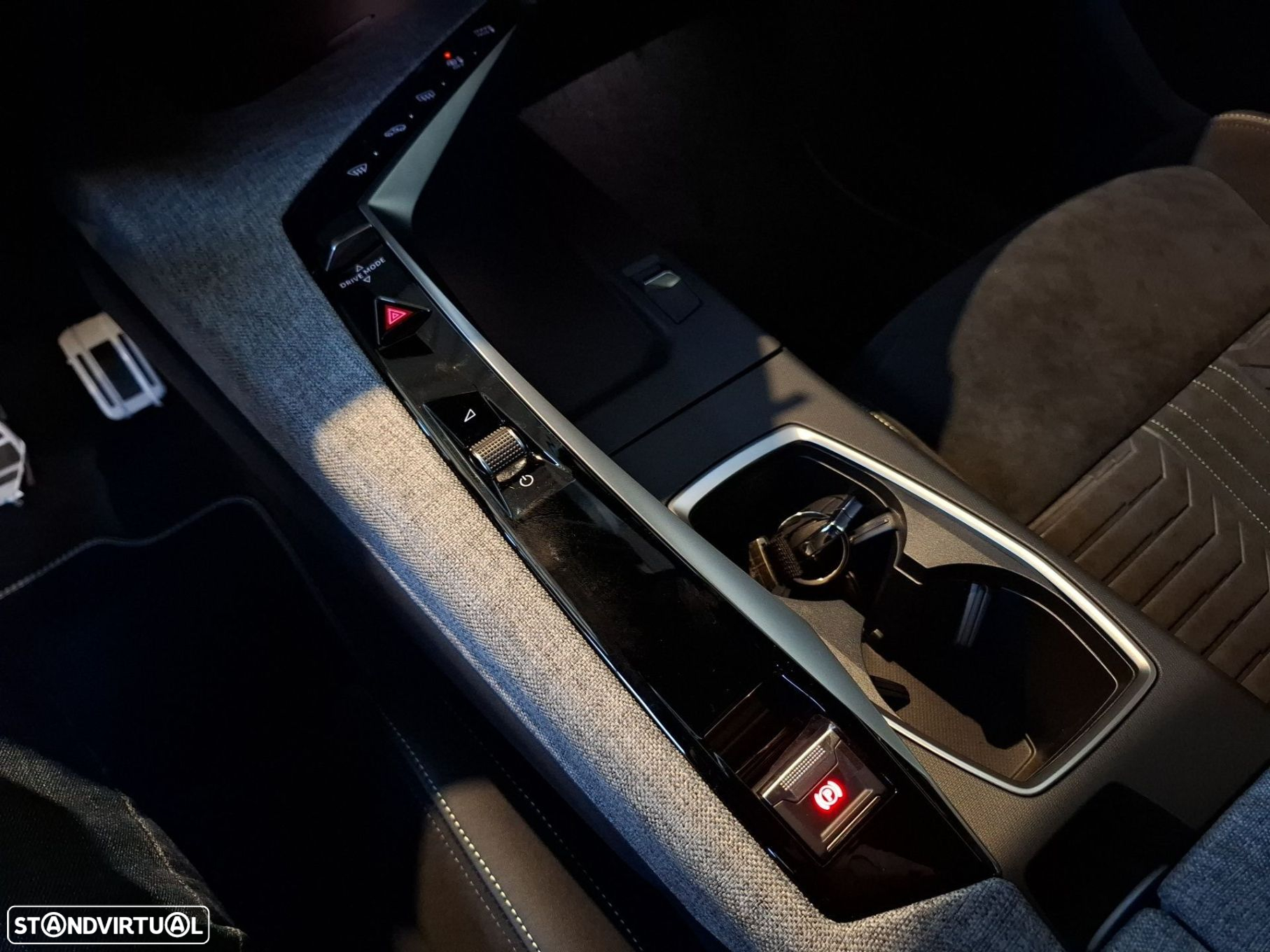 Peugeot E-3008 73 kWh GT - 19