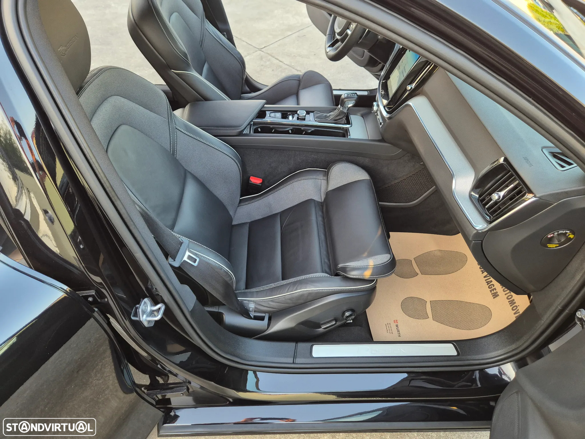 Volvo V60 2.0 D4 R-Design Geartronic - 51