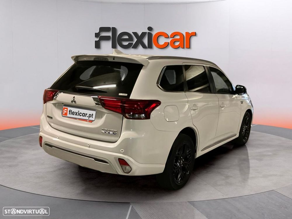 Mitsubishi Outlander - 6